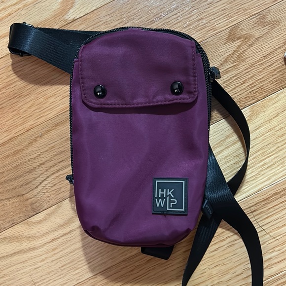 Hipwik crossbody convertible, burgundy bag - Picture 1 of 6